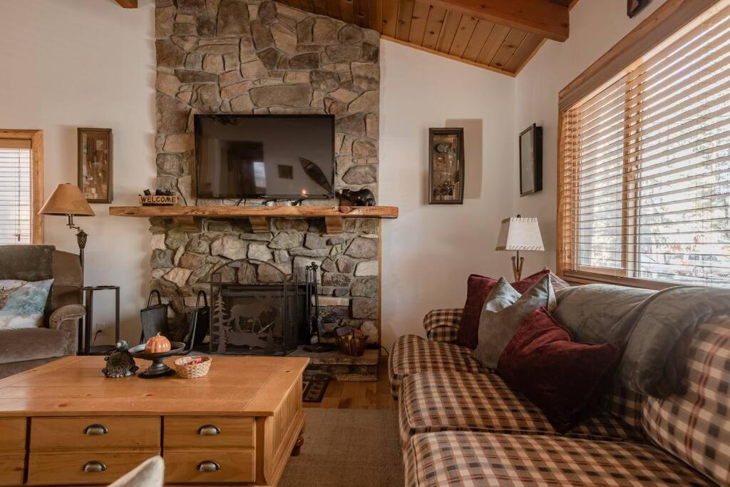 Hot Tub*Kids Room*Family Cabin Big Bear City Exterior photo
