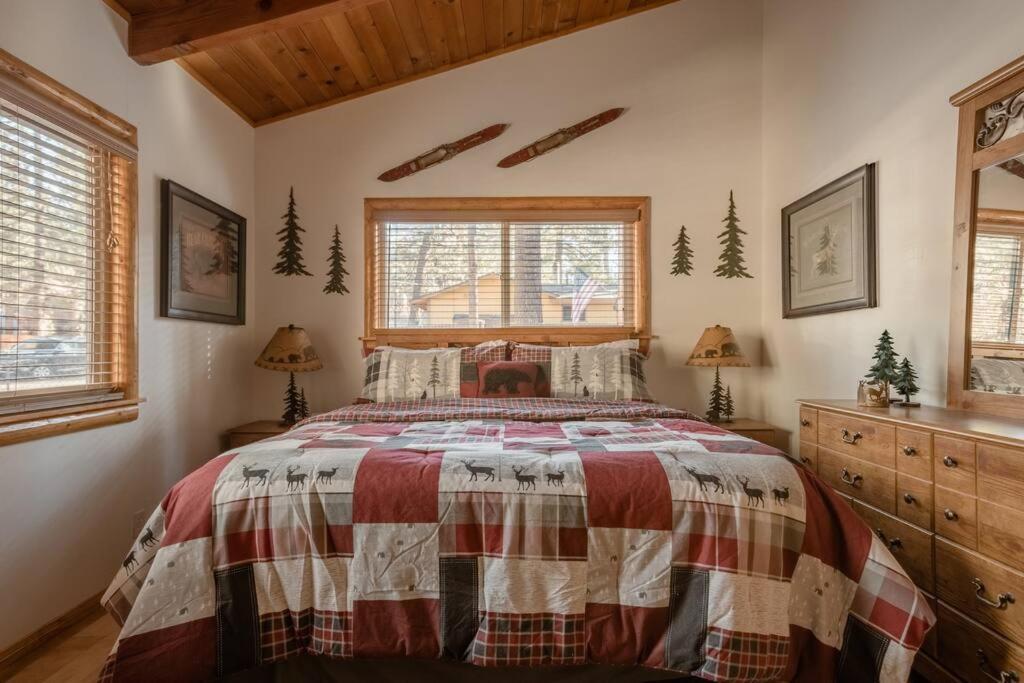 Hot Tub*Kids Room*Family Cabin Big Bear City Exterior photo